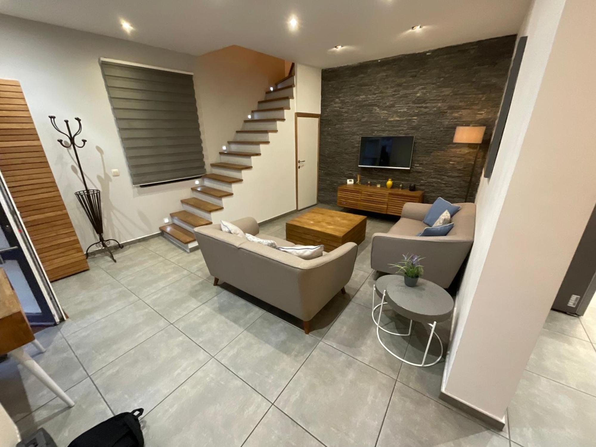 Maison 3 Chambres Proximite Aeroport Et Grand Axes シャルルロワ エクステリア 写真